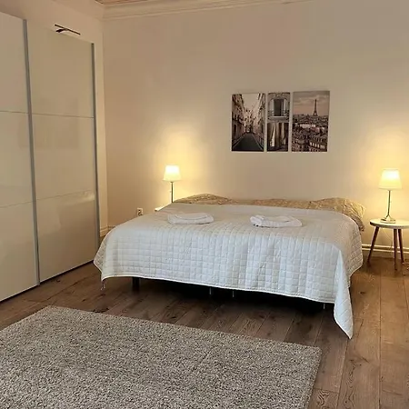 Stunning 5br 16 Bed With Finnish Sauna & Jacuzzi 340 M2 Villa *