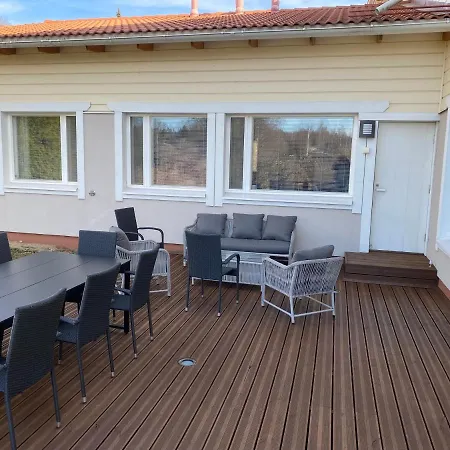 Villa Stunning 5br 16 Bed With Finnish Sauna & Jacuzzi 340 M2