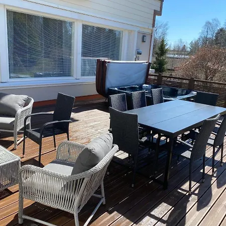 Villa Stunning 5br 16 Bed With Finnish Sauna & Jacuzzi 340 M2 *