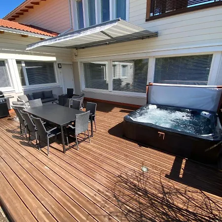 Stunning 5br 16 Bed With Finnish Sauna & Jacuzzi 340 M2 *