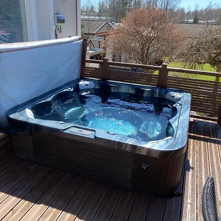 Stunning 5br 16 Bed With Finnish Sauna & Jacuzzi 340 M2 Villa