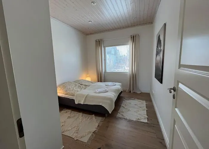 Stunning 5br 16 Bed With Finnish Sauna & Jacuzzi 340 M2 Villa