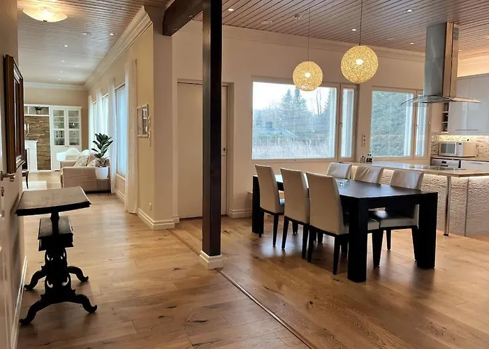 Stunning 5br 16 Bed With Finnish Sauna & Jacuzzi 340 M2 * Tampere