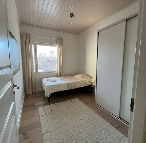 Villa Stunning 5br 16 Bed With Finnish Sauna & Jacuzzi 340 M2