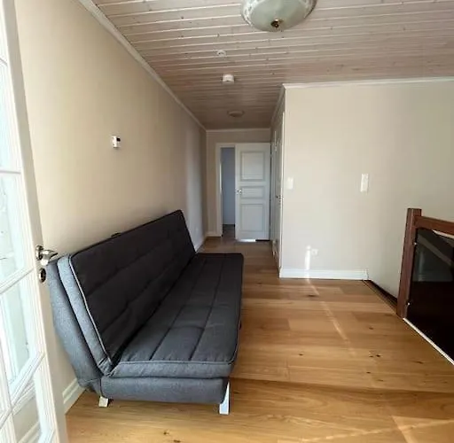 Stunning 5br 16 Bed With Finnish Sauna & Jacuzzi 340 M2 Villa Tampere