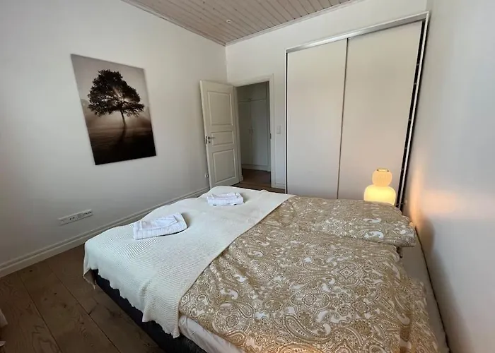 Stunning 5br 16 Bed With Finnish Sauna & Jacuzzi 340 M2 * Tampere