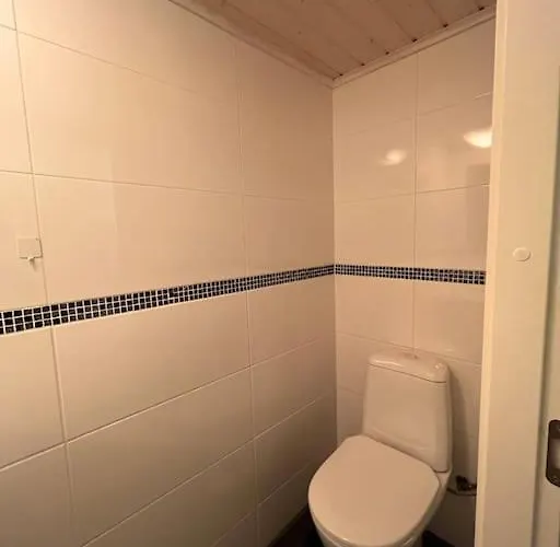 Stunning 5br 16 Bed With Finnish Sauna & Jacuzzi 340 M2 Villa Tampere