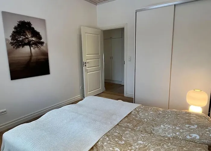 Villa Stunning 5br 16 Bed With Finnish Sauna & Jacuzzi 340 M2 *