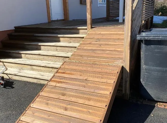 Villa Stunning 5br 16 Bed With Finnish Sauna & Jacuzzi 340 M2 *