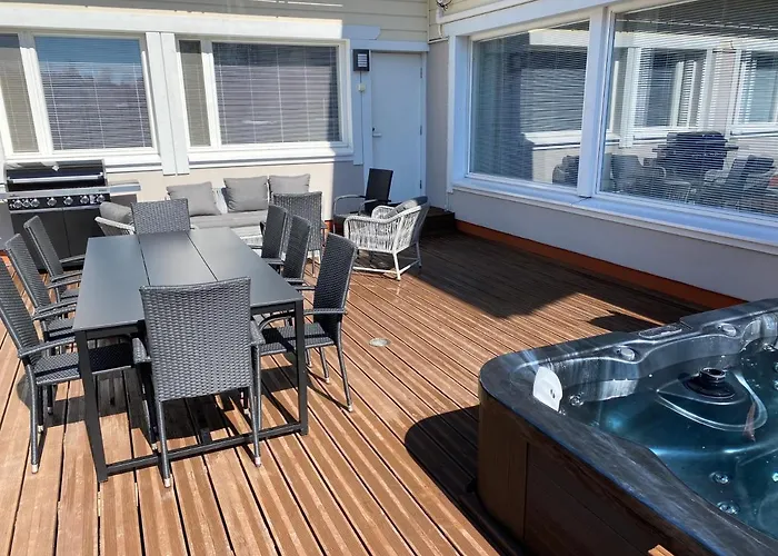 Stunning 5br 16 Bed With Finnish Sauna & Jacuzzi 340 M2 Villa *