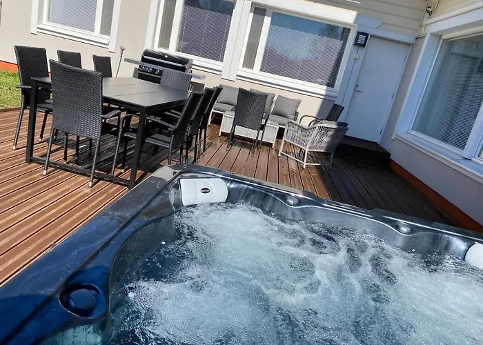 Stunning 5br 16 Bed With Finnish Sauna & Jacuzzi 340 M2 * Tampere