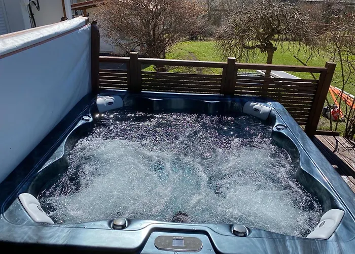 Stunning 5br 16 Bed With Finnish Sauna & Jacuzzi 340 M2 * Tampere